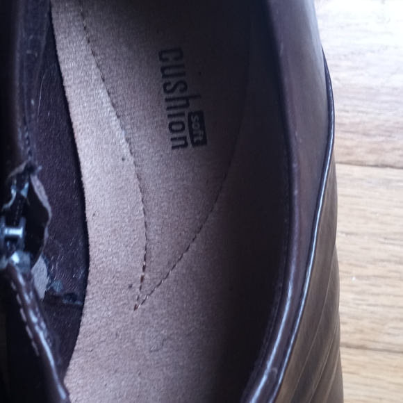 Shoes - Picture 5 of 5